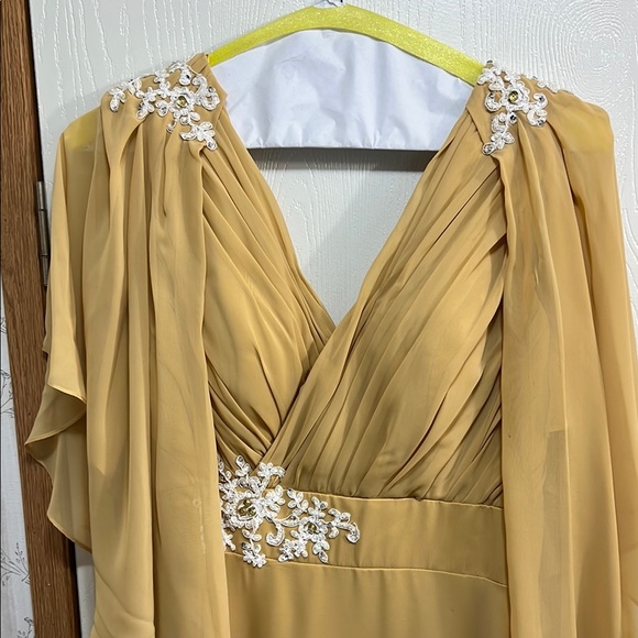 Mother of the Bride Dress Yellow Flutter Sleeve V-Neck, Prom Gown - Picture 5 of 10